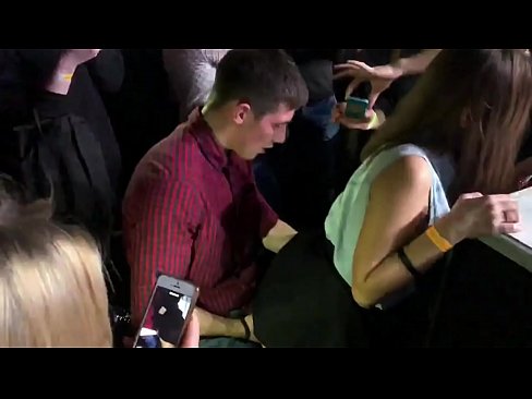 ❤️ Äkta sex på en rysk nattklubb. 18-årig rysk tjej i anus och vagina knullad på en nattklubb. ❤❌ Pornvideo at sv.fotonovelasxxx.ru ❌