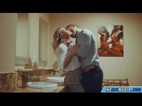 ❤️ När en bystig blondin förför dig på en offentlig toalett ❤❌ Pornvideo at sv.fotonovelasxxx.ru ❌